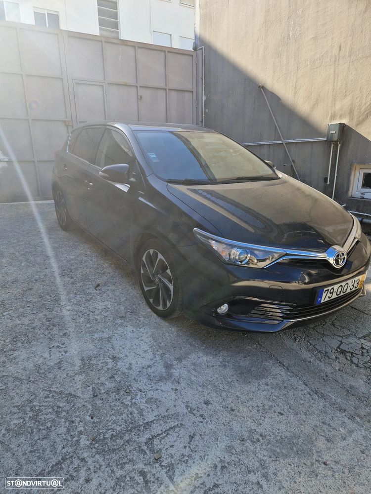 Toyota Auris 1.6 D-4D Comfort - 1