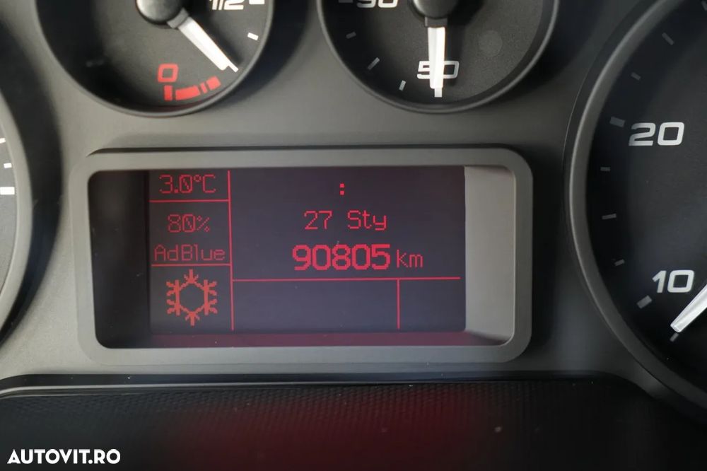 Iveco DAILY 35-160 / 4.2 M CONTAINER / LIFT / TWIN GVWR: 3500 KG / 2022 - 37