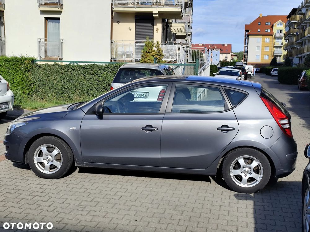 Hyundai i30 1.4 Classic + - 4