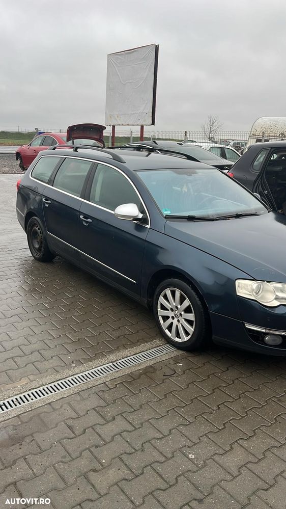 Dezmembram Volkswagen Passat B6 2.0 TDI BMP din 2007 - 1