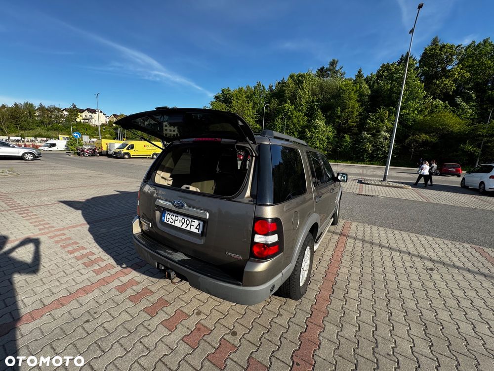 Ford Explorer 4.0 AWD - 6