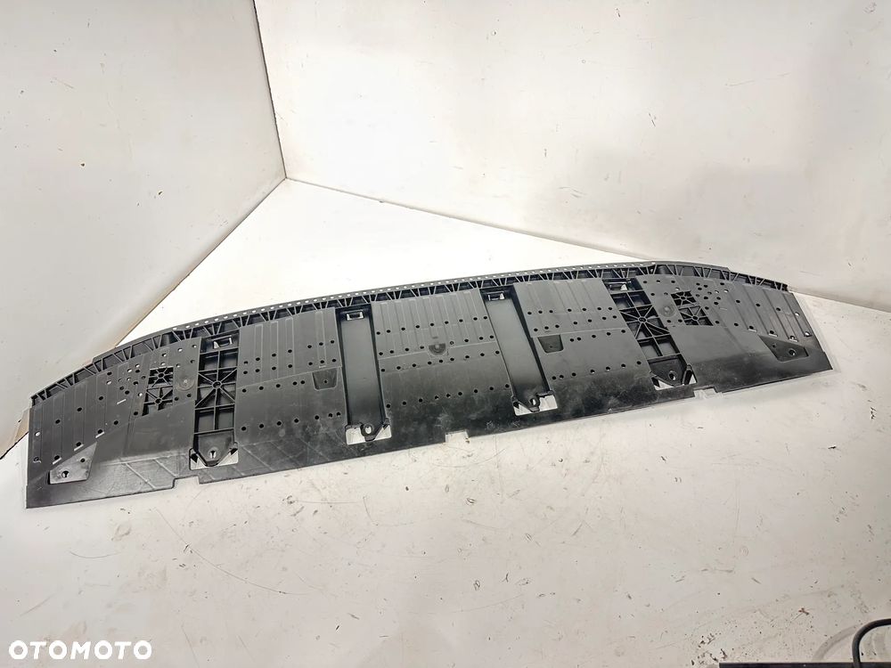 Płyta pod zderzak Audi Q3 8U0807233C - 1