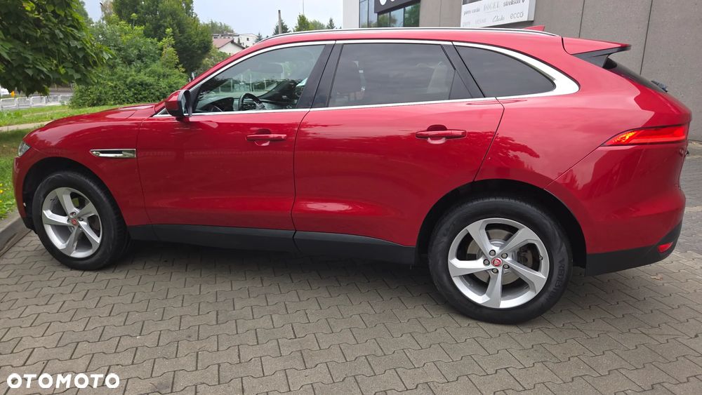 Jaguar F-Pace - 4