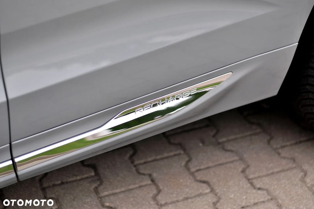 Volvo XC 60 T6 Plug-In Hybrid AWD Core - 17