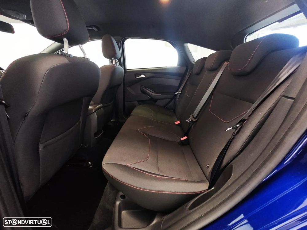 Ford Focus 1.0 EcoBoost ST-Line Aut. - 50