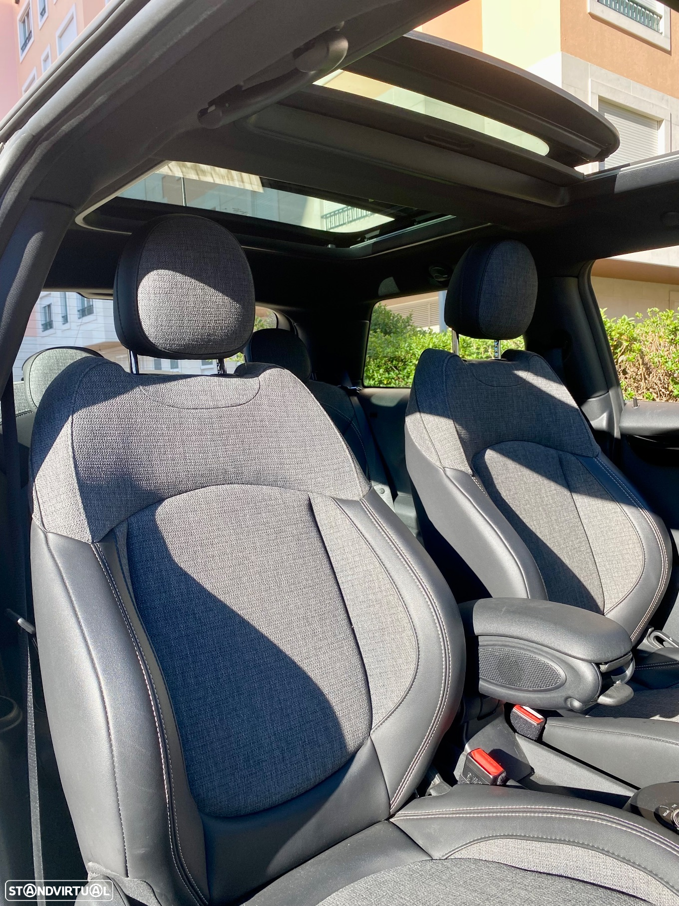 MINI 3 Portas Cooper SE Collection 2021 - 9