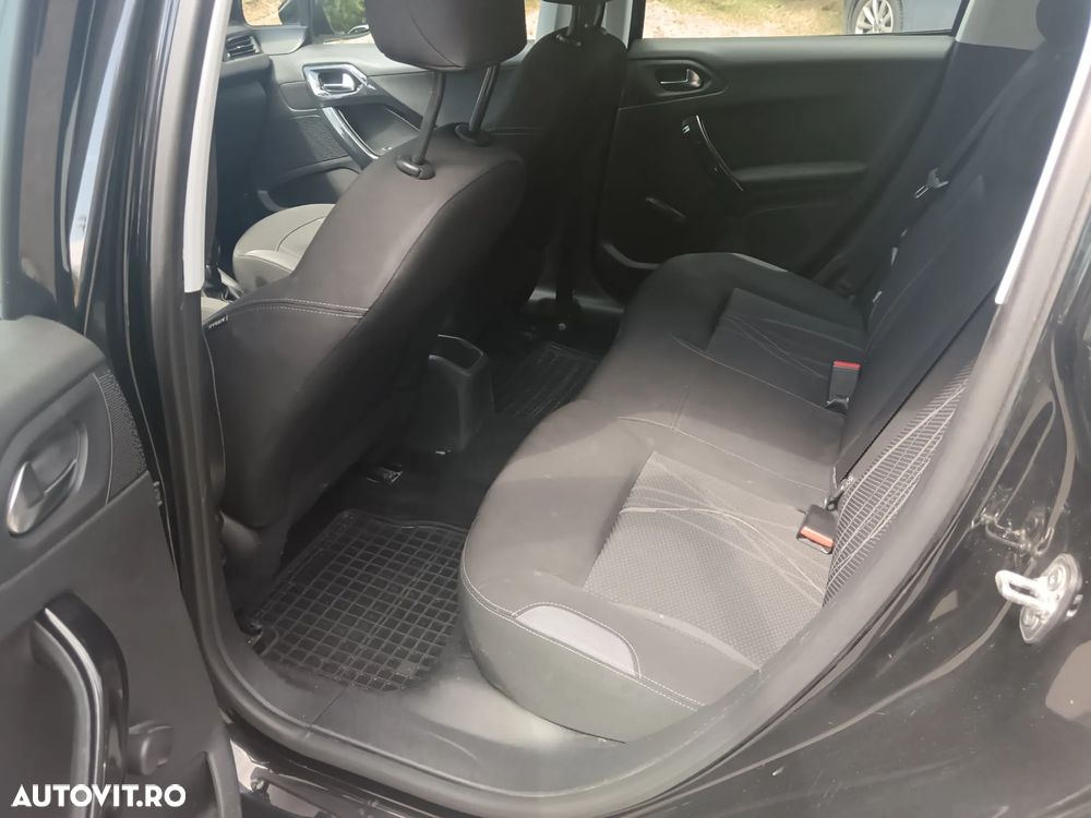 Peugeot 208 e-HDi 92 Stop&Start Active - 6