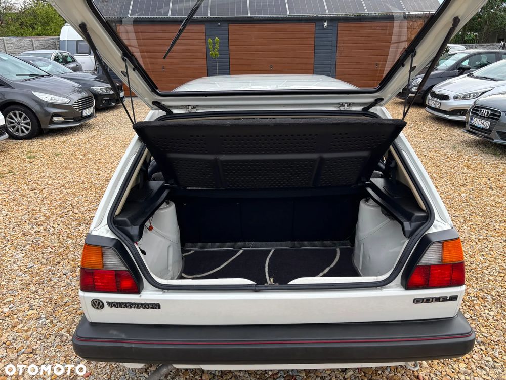 Volkswagen Golf 1.3 - 6