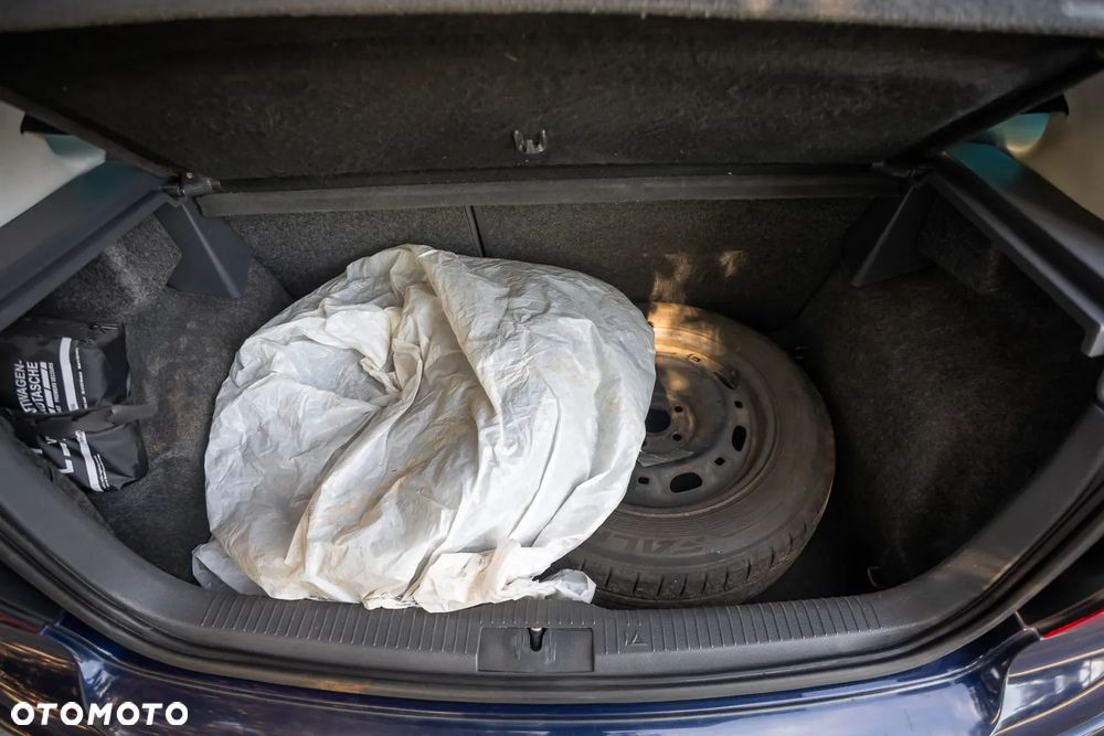 Volkswagen Polo 1.9 TDI - 17