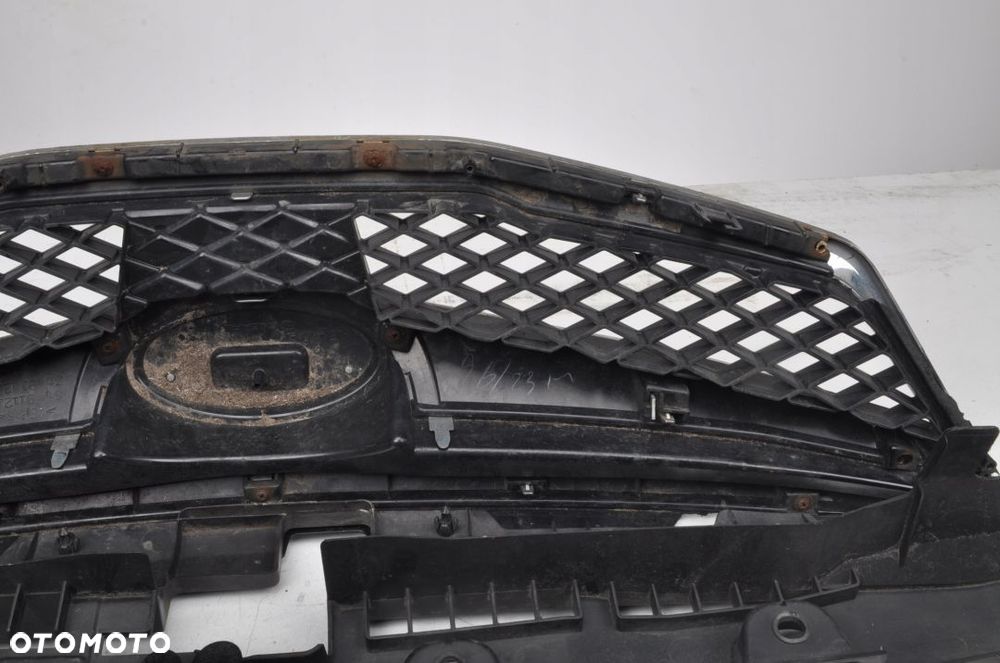 SUBARU LEGACY V ATRAPA GRILL - 2