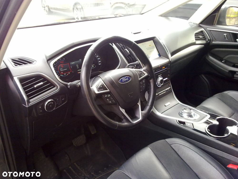 Ford S-Max 2.0 EcoBlue Titanium - 24