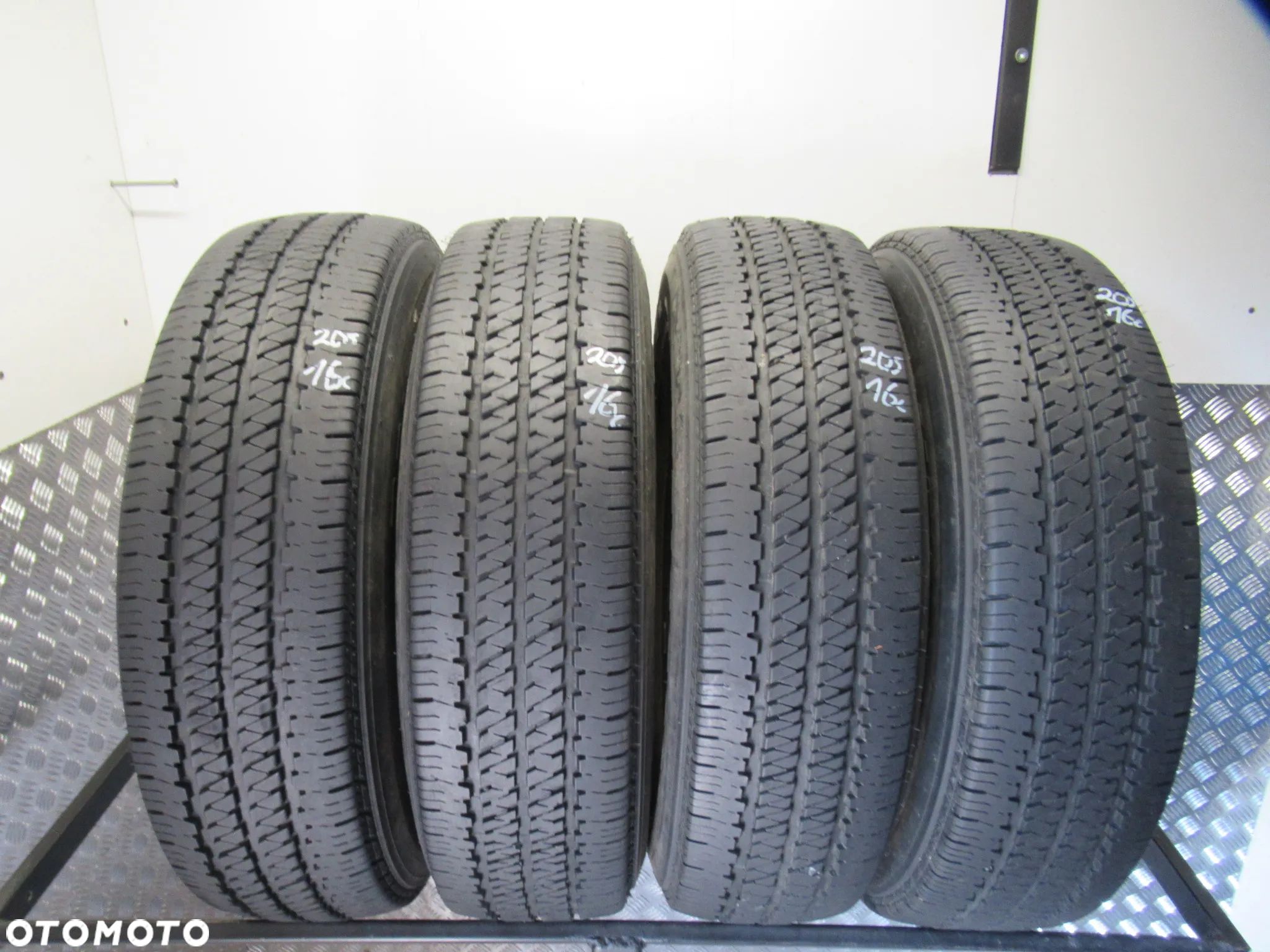 4 Bridgestone Dualer H/T 684 205/16c 8PR 110/108T - 1