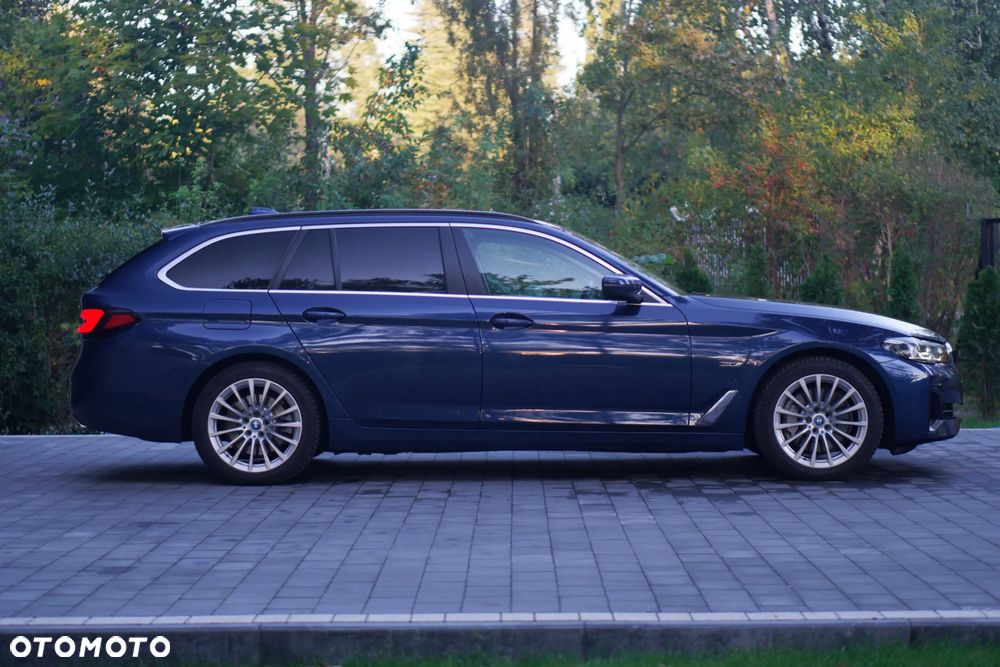 BMW Seria 5 530e xDrive - 7