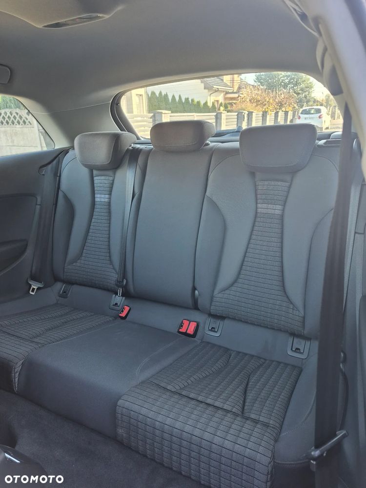 Audi A3 3-drzwiowe 1.6 TDI Ambition - 18