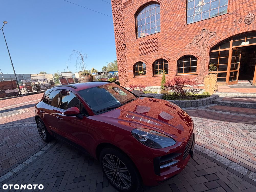 Porsche Macan - 24