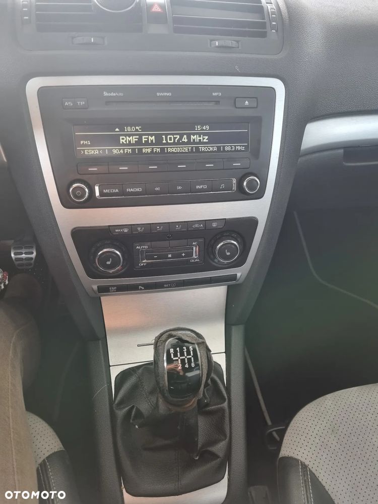 Skoda Octavia 2.0 TFSI RS - 11