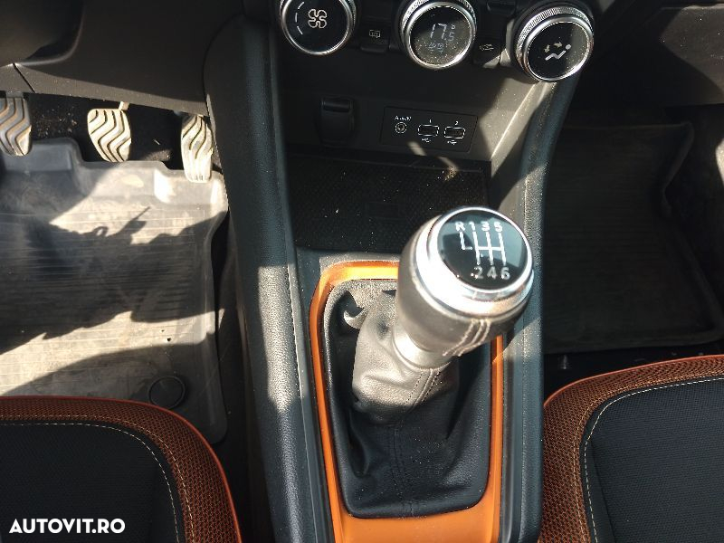 Renault Captur - 16