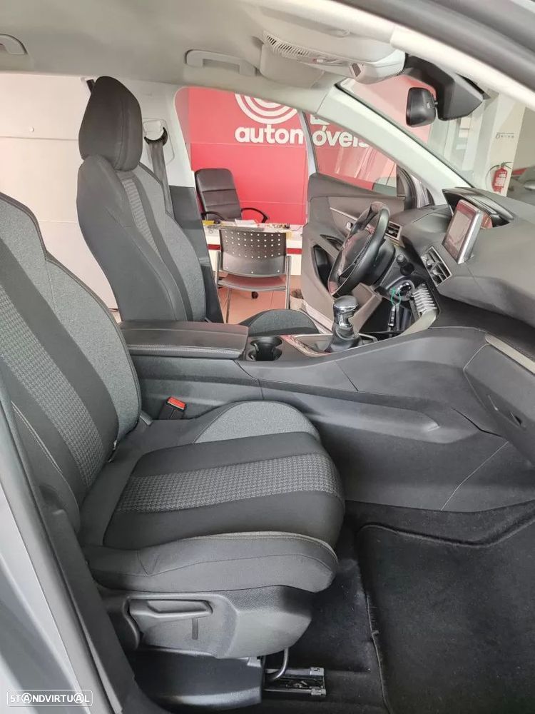 Peugeot 3008 1.5 BlueHDi Allure - 19