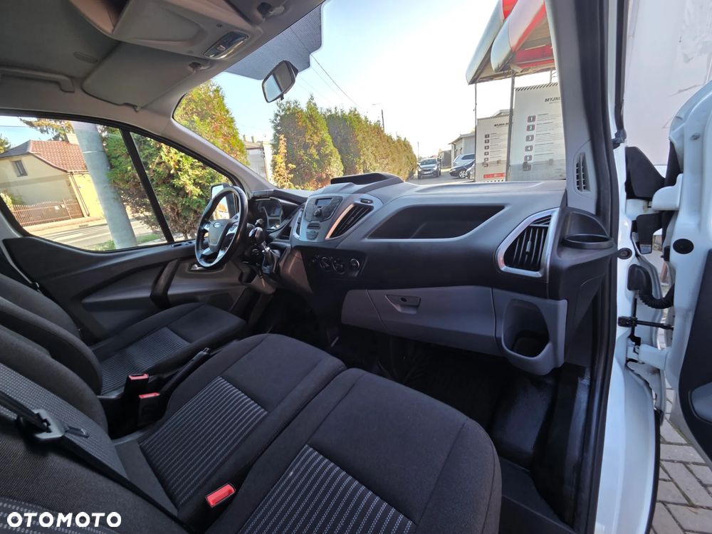 Ford Transit Custom - 33