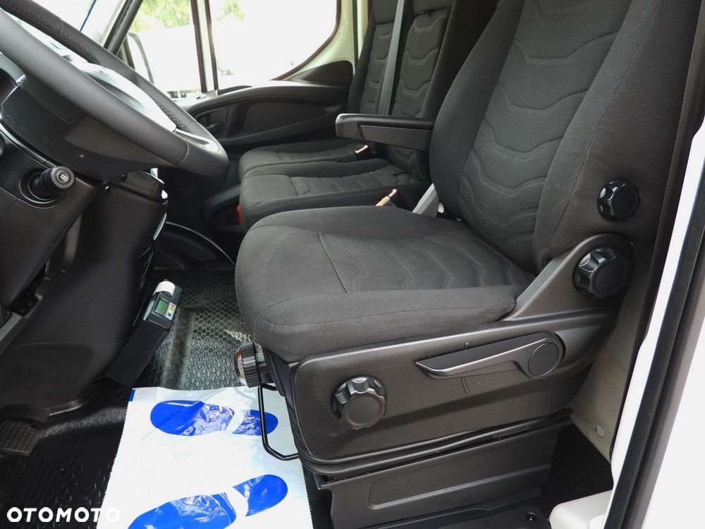 Iveco DAILY 70C17 CHŁODNIA 1*C WINDA 9 PALET ZASILANIE 230V TEMPOMAT KLIMATYZACJA PNEUMATYKA AUTOMAT HI-MATIC BLIŹNIACZE KOŁA  170KM - 31
