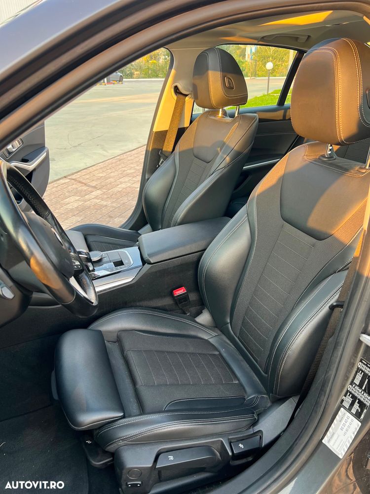 BMW Seria 3 320i Aut. Sport Line - 14