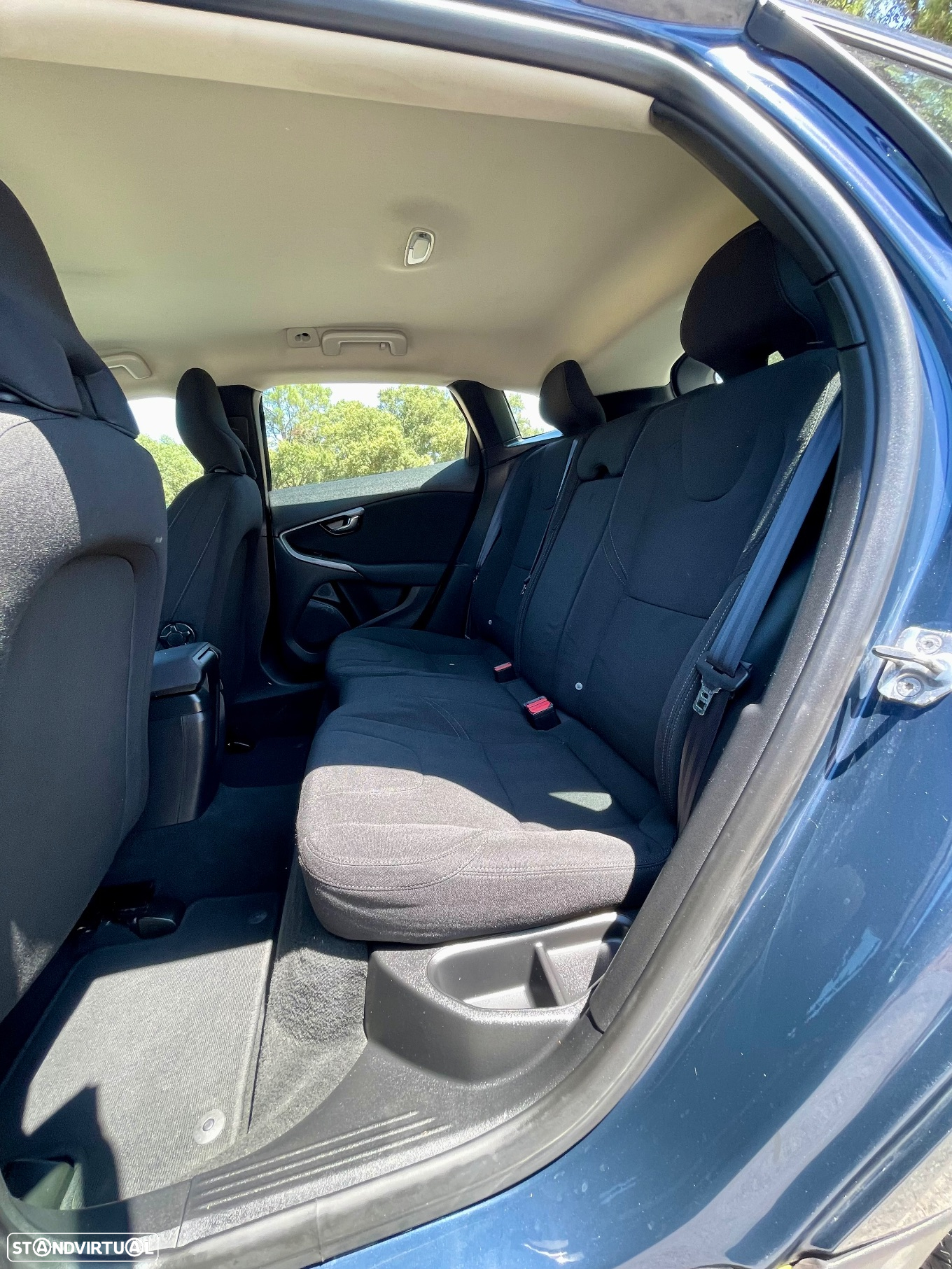 Volvo V40 Cross Country 1.6 D2 Momentum - 20