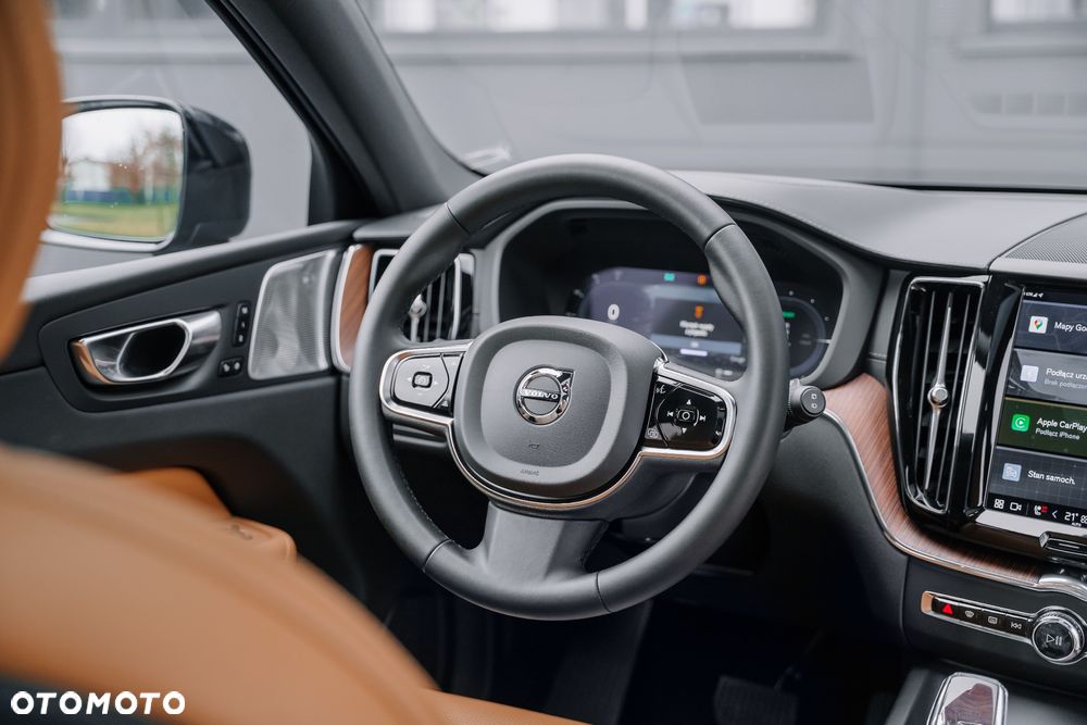 Volvo XC 60 T8 Plug-In Hybrid AWD Ultimate Dark - 24