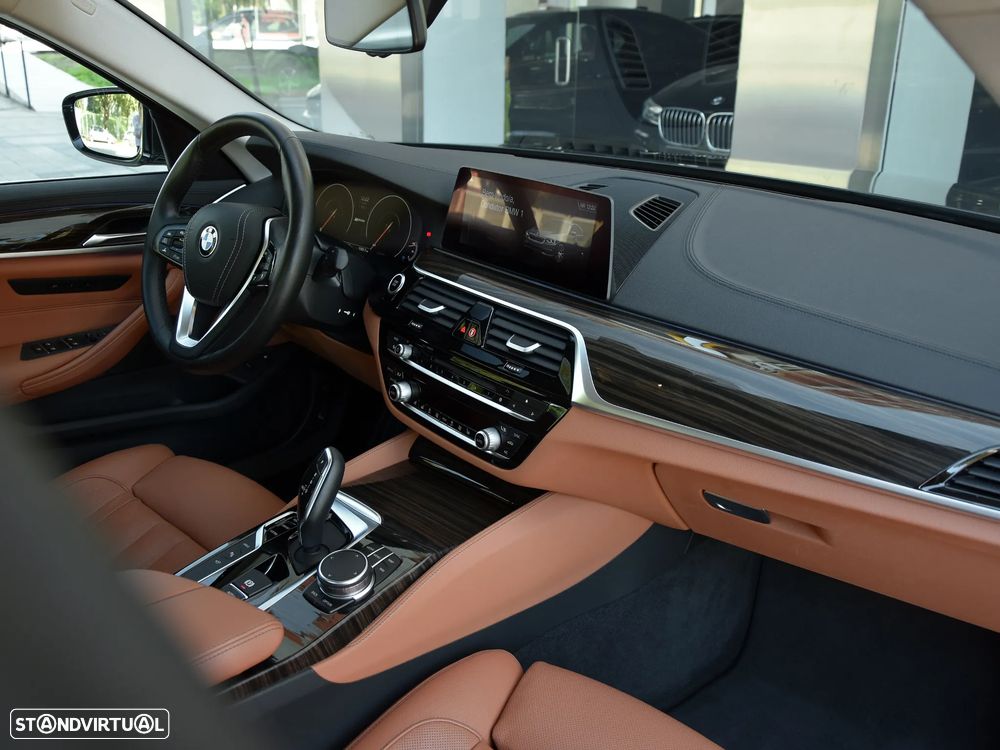 BMW 530 e iPerformance Line Luxury - 26