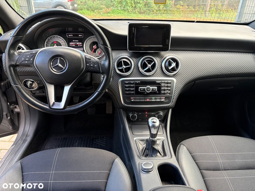 Mercedes-Benz Klasa A 180 BlueEfficiency Edition - 27
