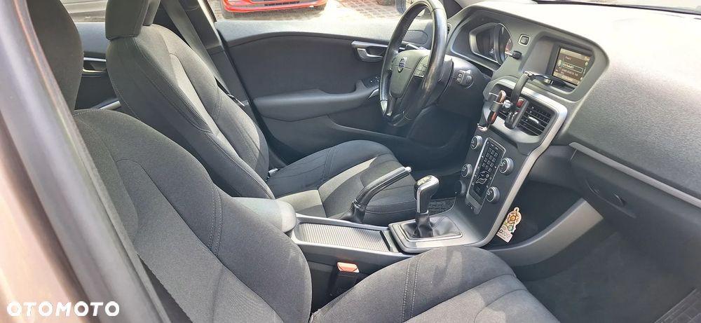 Volvo V40 T3 Drive-E Kinetic - 8