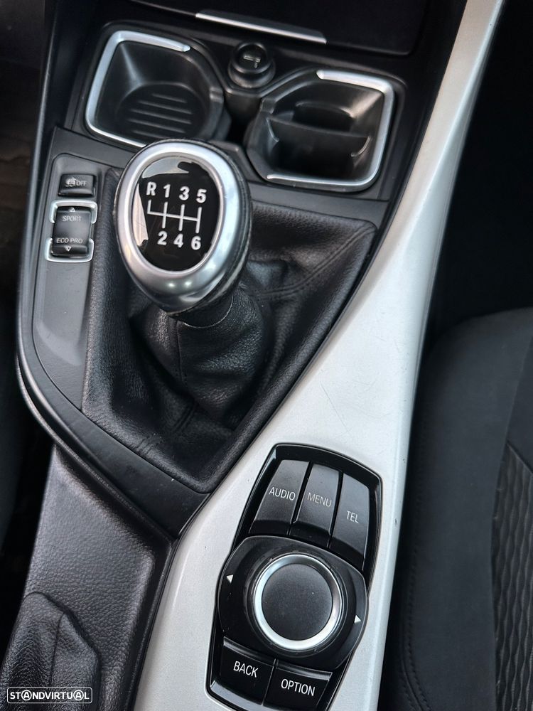 BMW 114 d Line Urban - 10