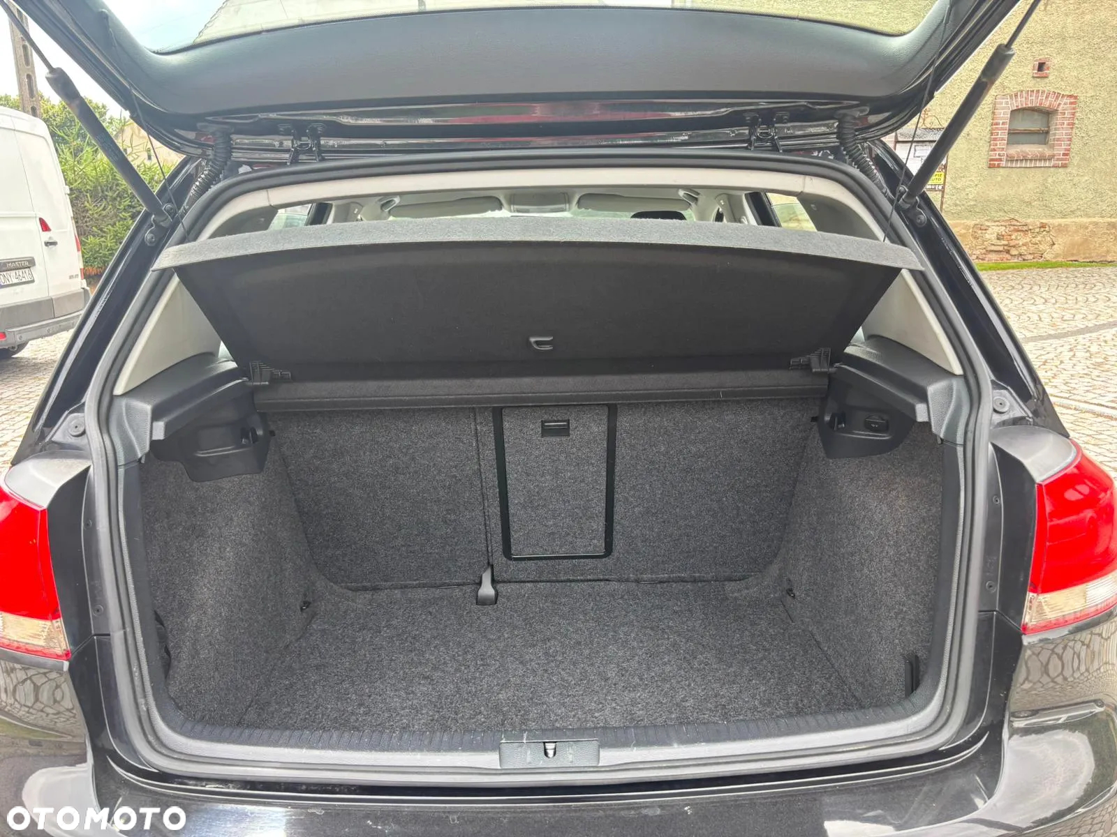 Volkswagen Golf VI 1.6 TDI Comfortline - 19