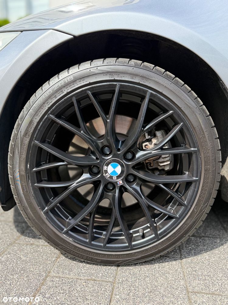 BMW Seria 3 325i xDrive - 28