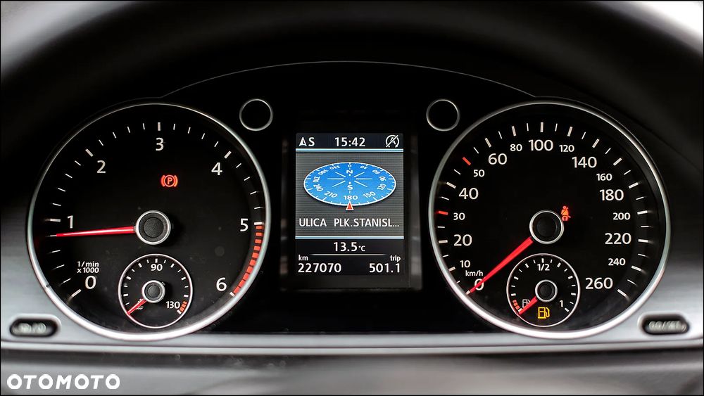 Volkswagen Passat - 24