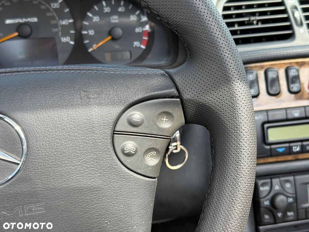 Mercedes-Benz CLK - 22