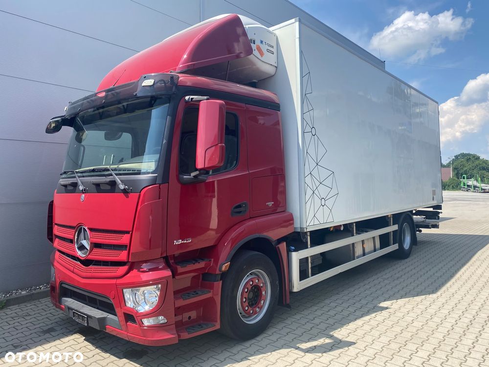 Mercedes-Benz ACTROS 1843 CHŁODNIA / WINDA 1,5T - 2