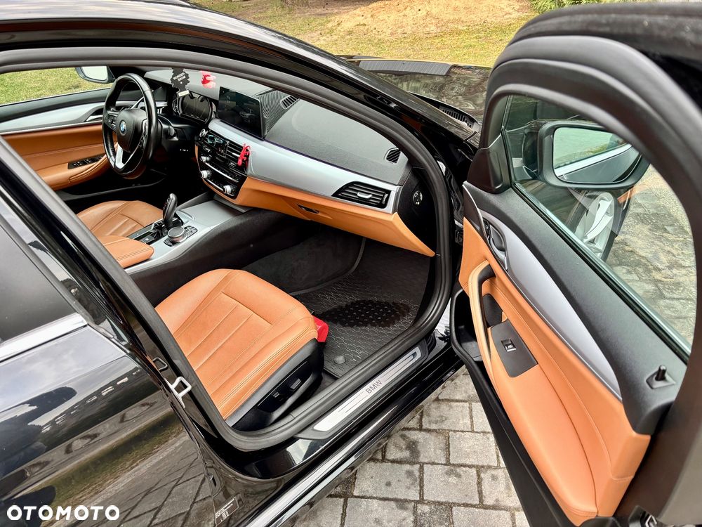 BMW Seria 5 520d Sport Line - 15