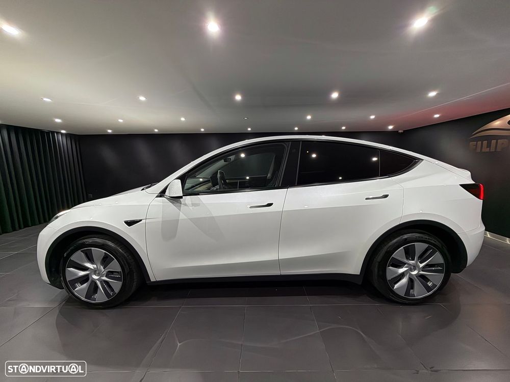 Tesla Model Y Long Range Dual Motor AWD - 4