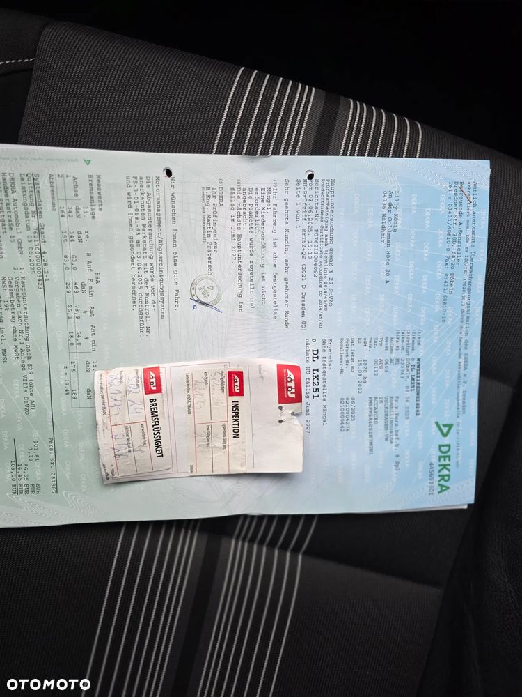 Volkswagen Golf 1.6 TDI DPF MATCH - 32