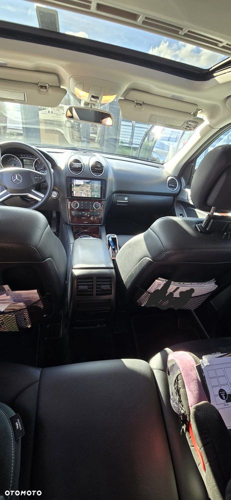 Mercedes-Benz ML 500 4-Matic - 9
