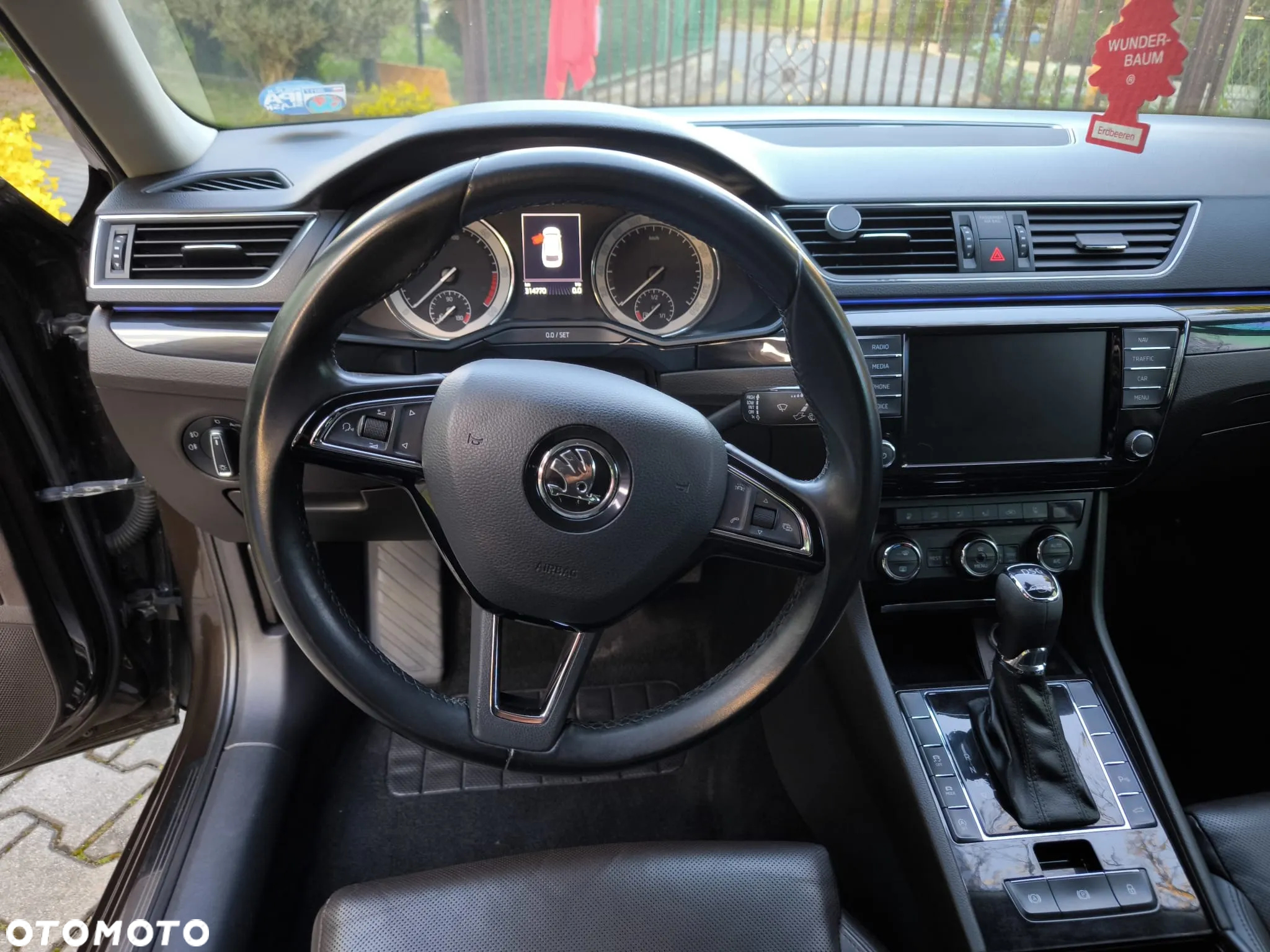 Skoda Superb 2.0 TDI 4x4 L&K DSG - 13