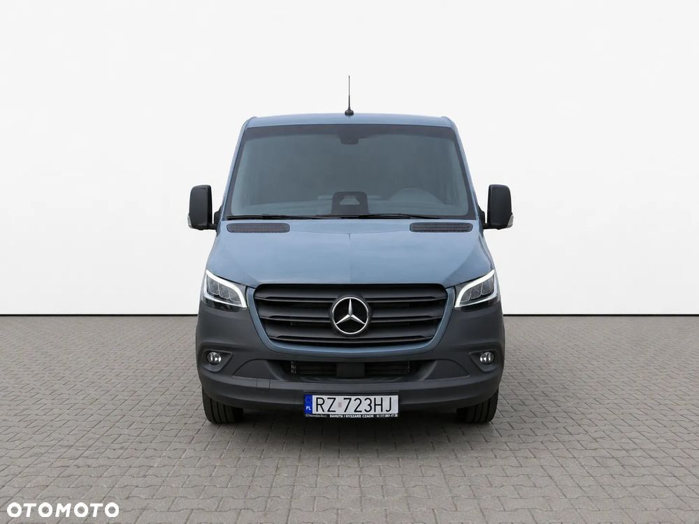 Mercedes-Benz Sprinter - 5