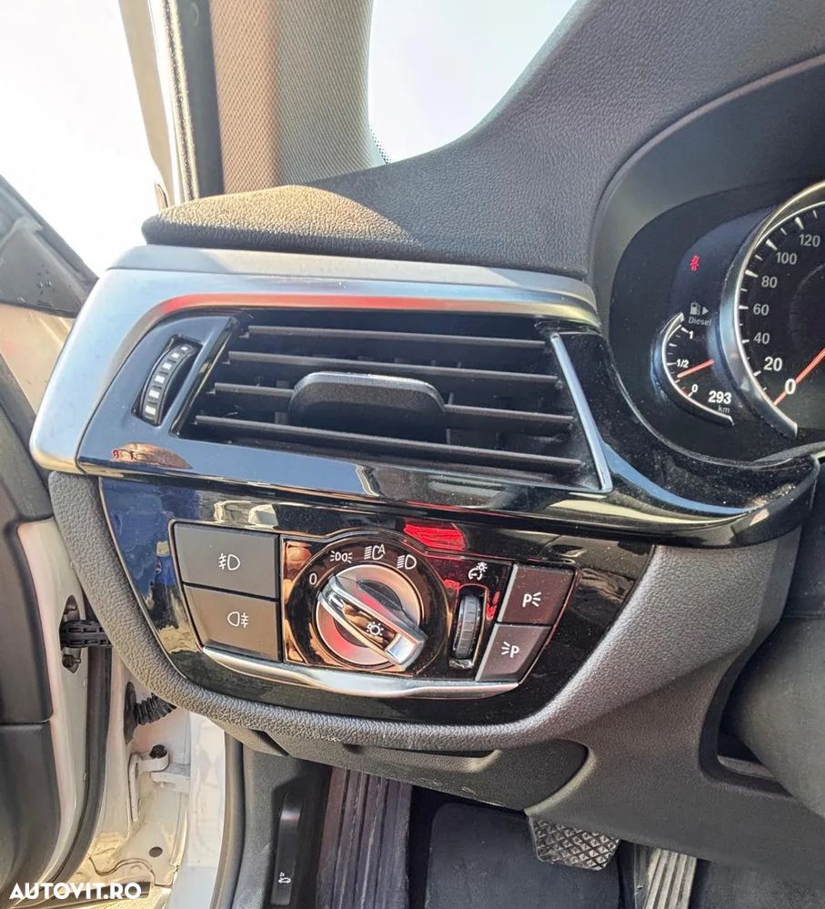 BMW Seria 5 520d Aut. - 10