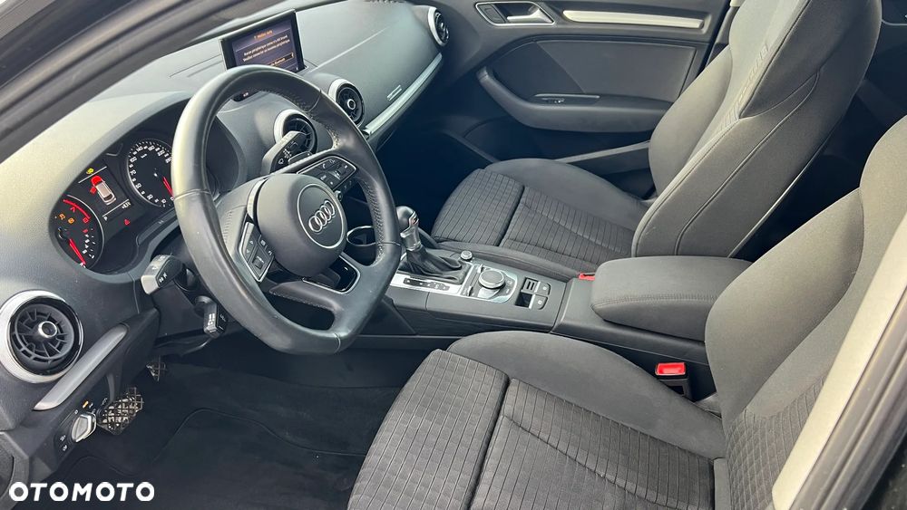 Audi A3 Sportback - 12