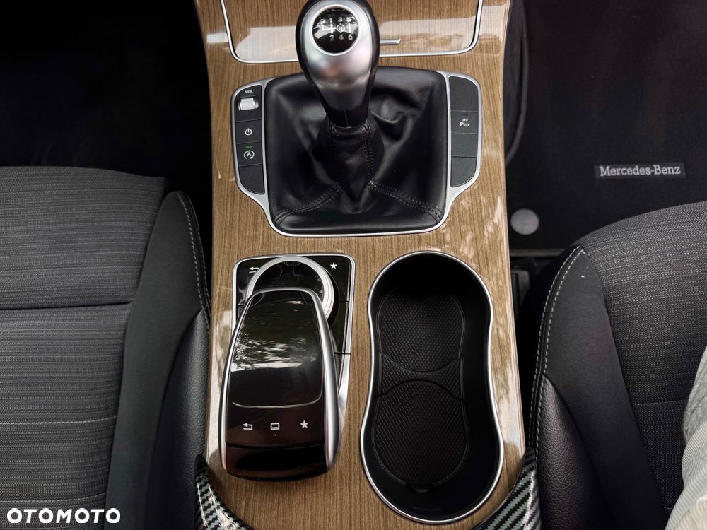 Mercedes-Benz Klasa C 180 (BlueTEC) d Avantgarde - 38