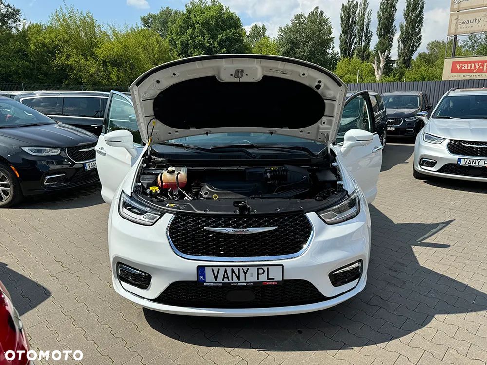 Chrysler Pacifica - 9