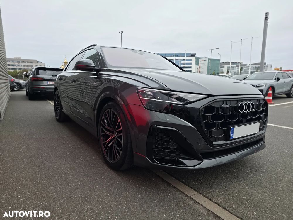 Audi Q8 - 1