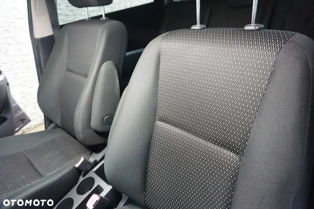 Toyota Corolla Verso 1.6 Sol - 23