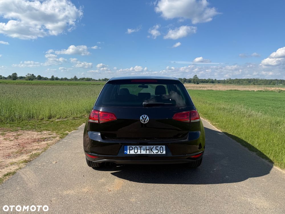 Volkswagen Golf - 6