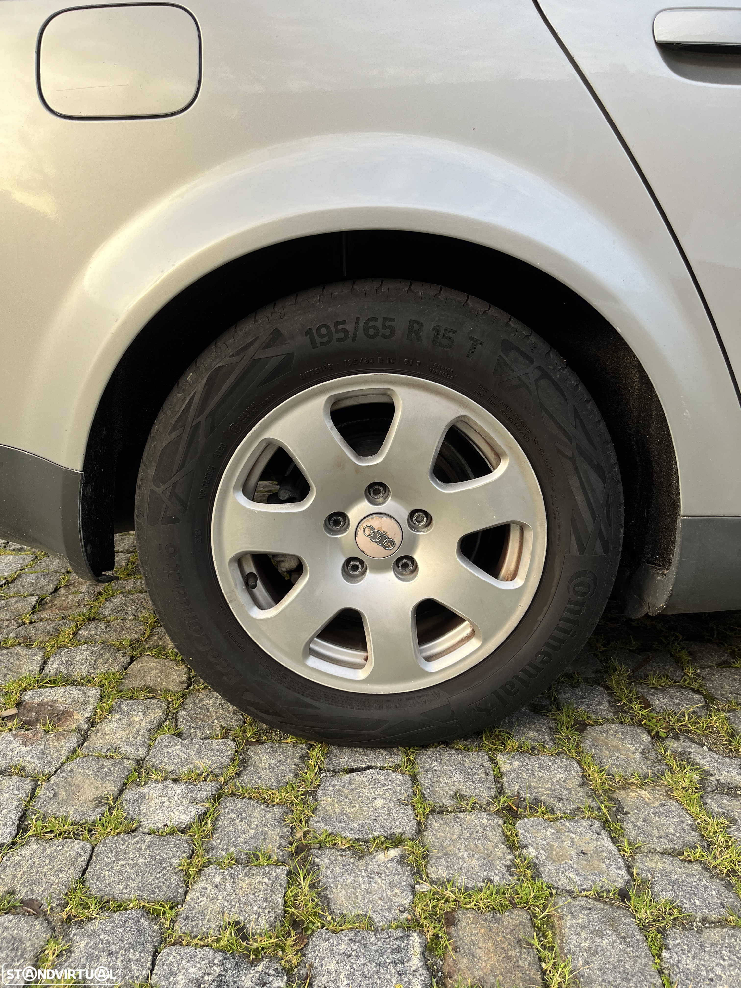 Audi A4 1.6 - 18